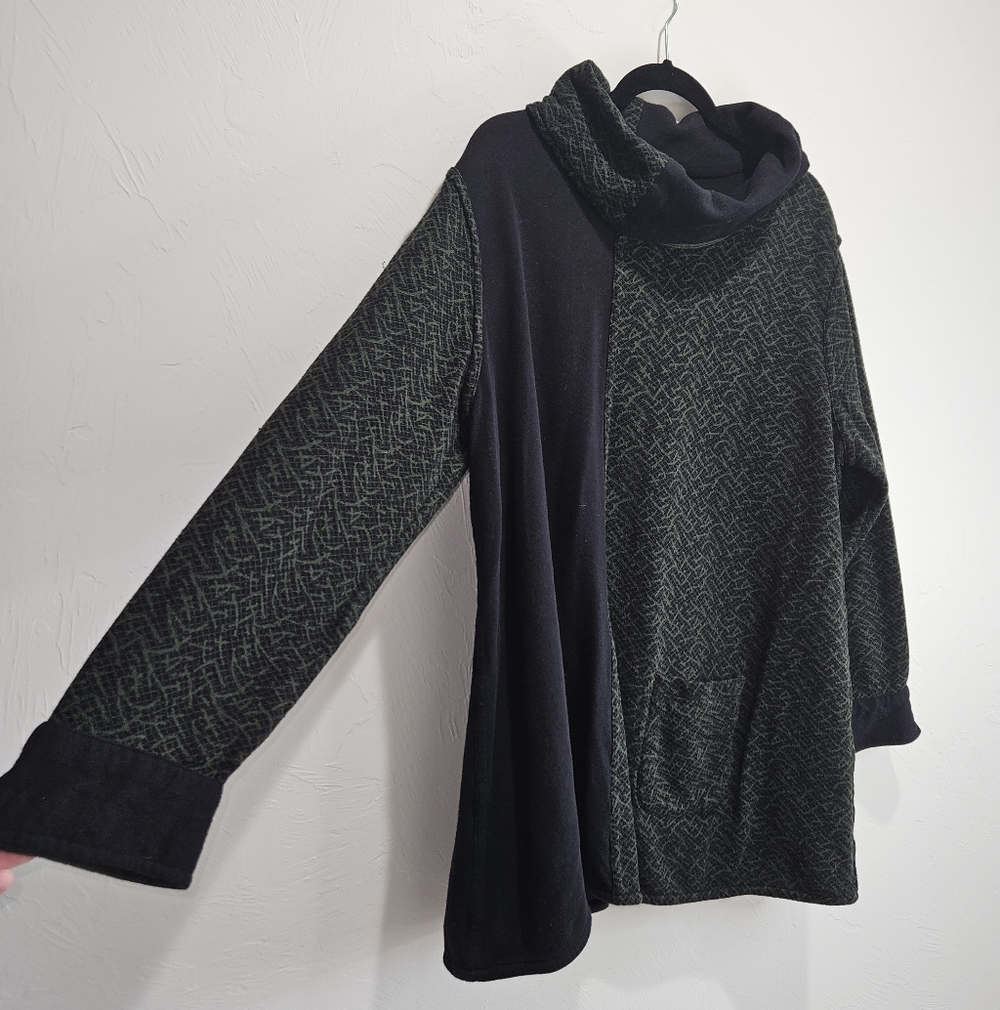 Women Parsley & Sage Reversible Sweater Tunic Top Green Black Lagenlook Cowl 1X - Picture 7 of 14